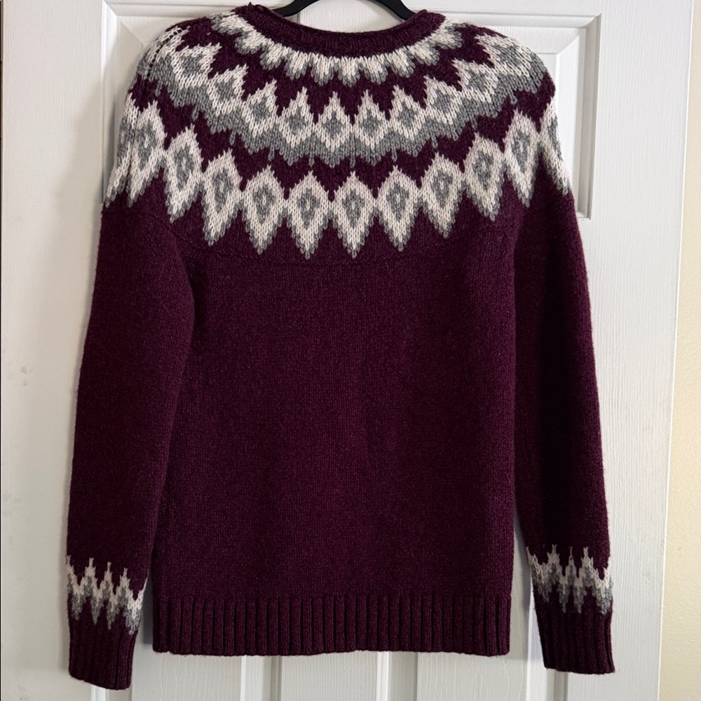 L.L. Bean Women's Burgundy 100% Lambswool Sweater Womens Small
Bundle discount - Picture 3 of 5